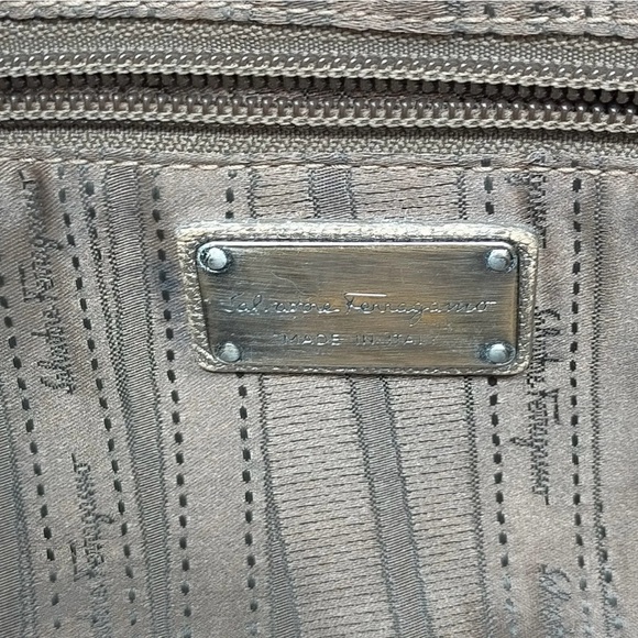 Salvatore Ferragamo Marisa Silvery Beige Gold Leather Hand Shoulder Bag - Picture 7 of 9